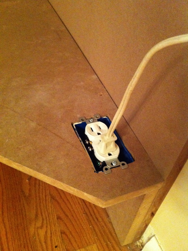 Corner cabinet outlet box